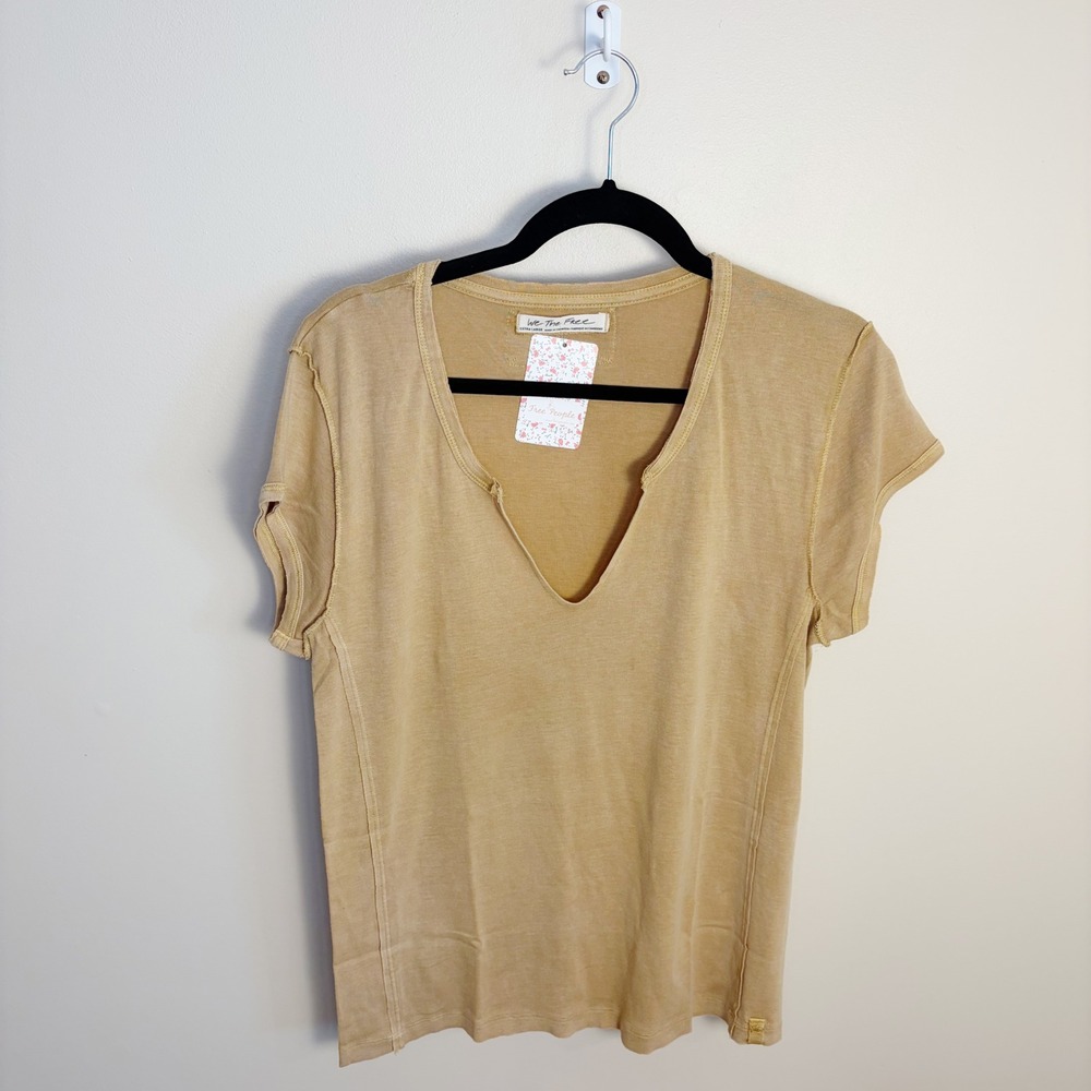 Free People Short Sleeve V-Neck Tee in Tan sz xl - Picture 2 of 7